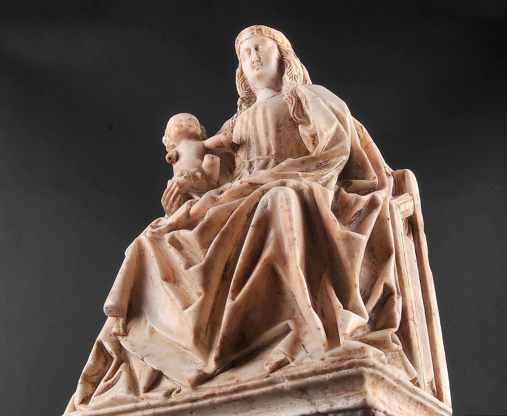 Gil de Siloe, Antwerpen 1440 – 1501 Burgos (und Werkstatt), Sitzende Madonna, um 1485/90 - Image 10 of 25