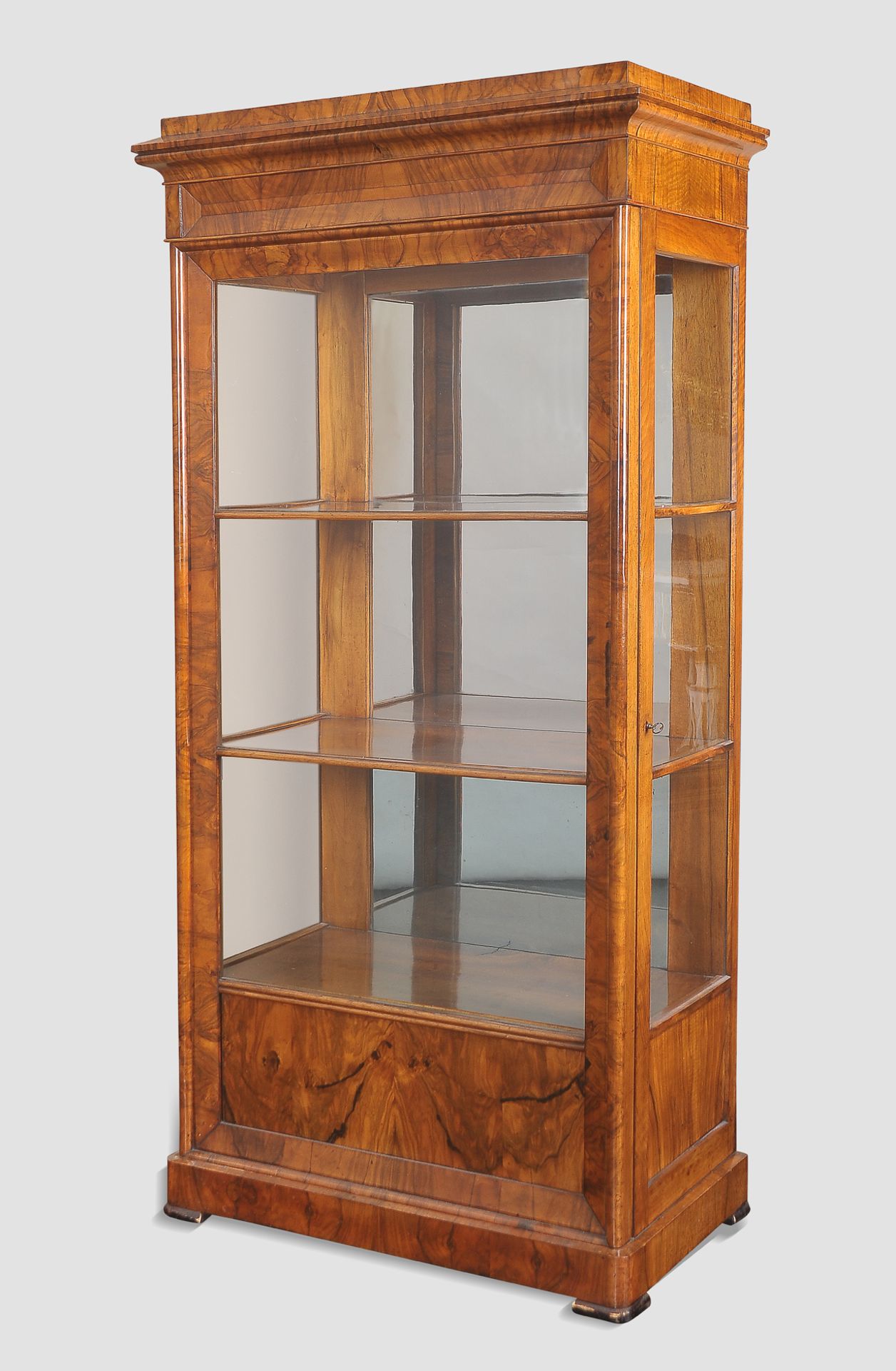 Biedermeier Vitrine, Nussholz, um 1830/35