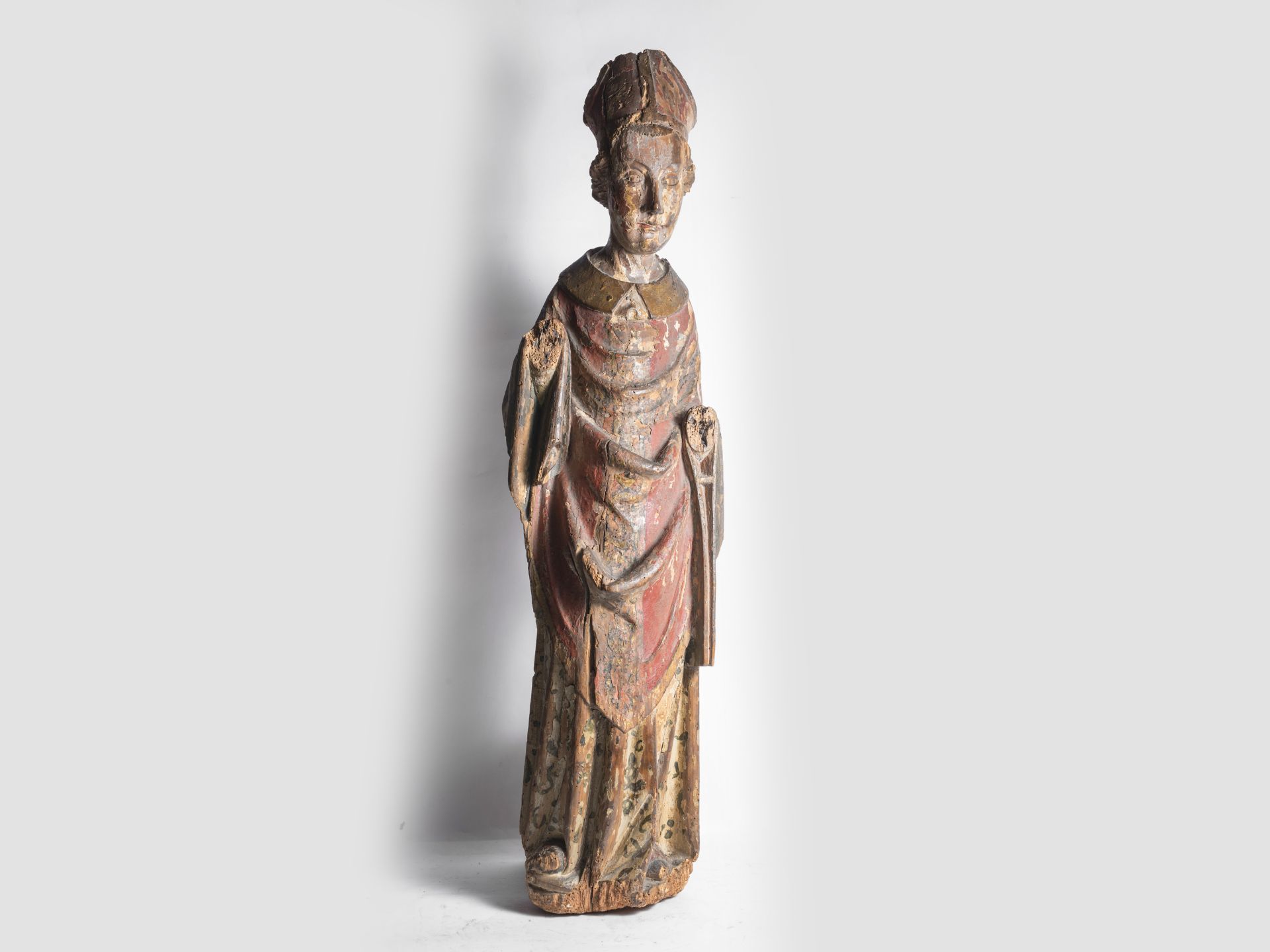 Hl. Bishop in Soft Style, Tyrol around 1400, Carved lime wood