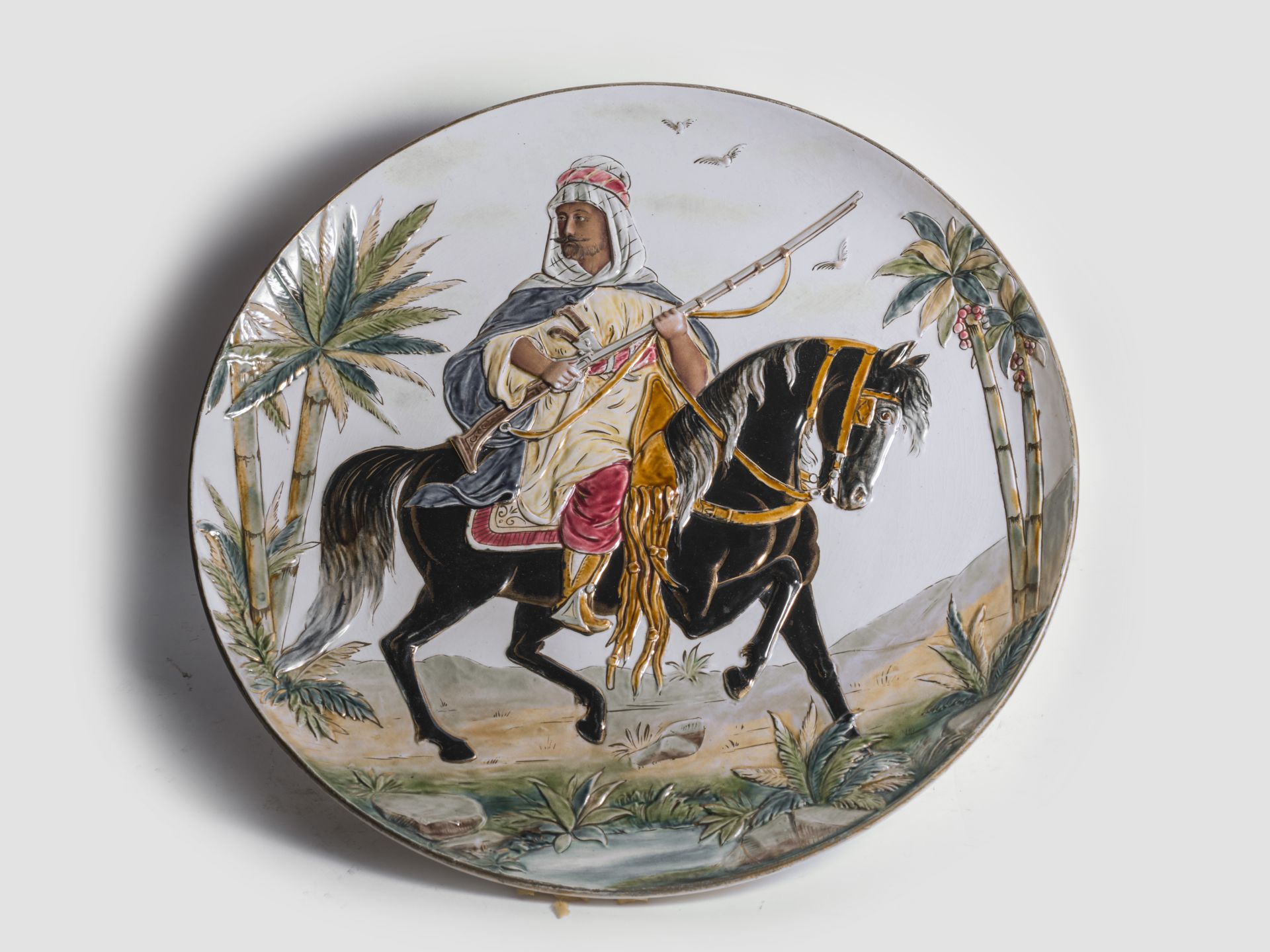 Pair of plates, Arabian warriors on horses, Around 1880/90 - Image 3 of 5