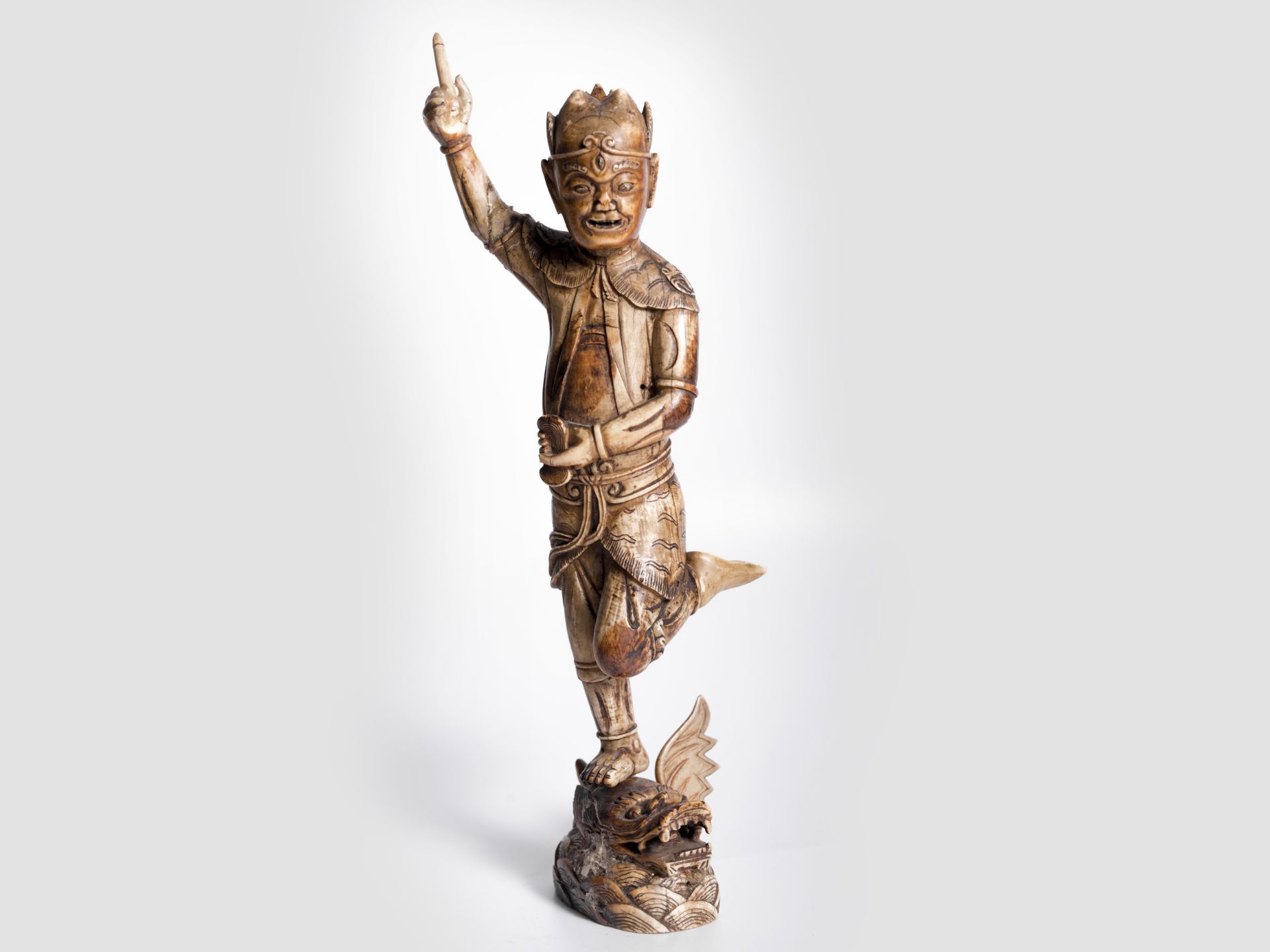 Krieger auf einem Drachen stehend, China, Qing Dynastie - Bild 5 aus 9