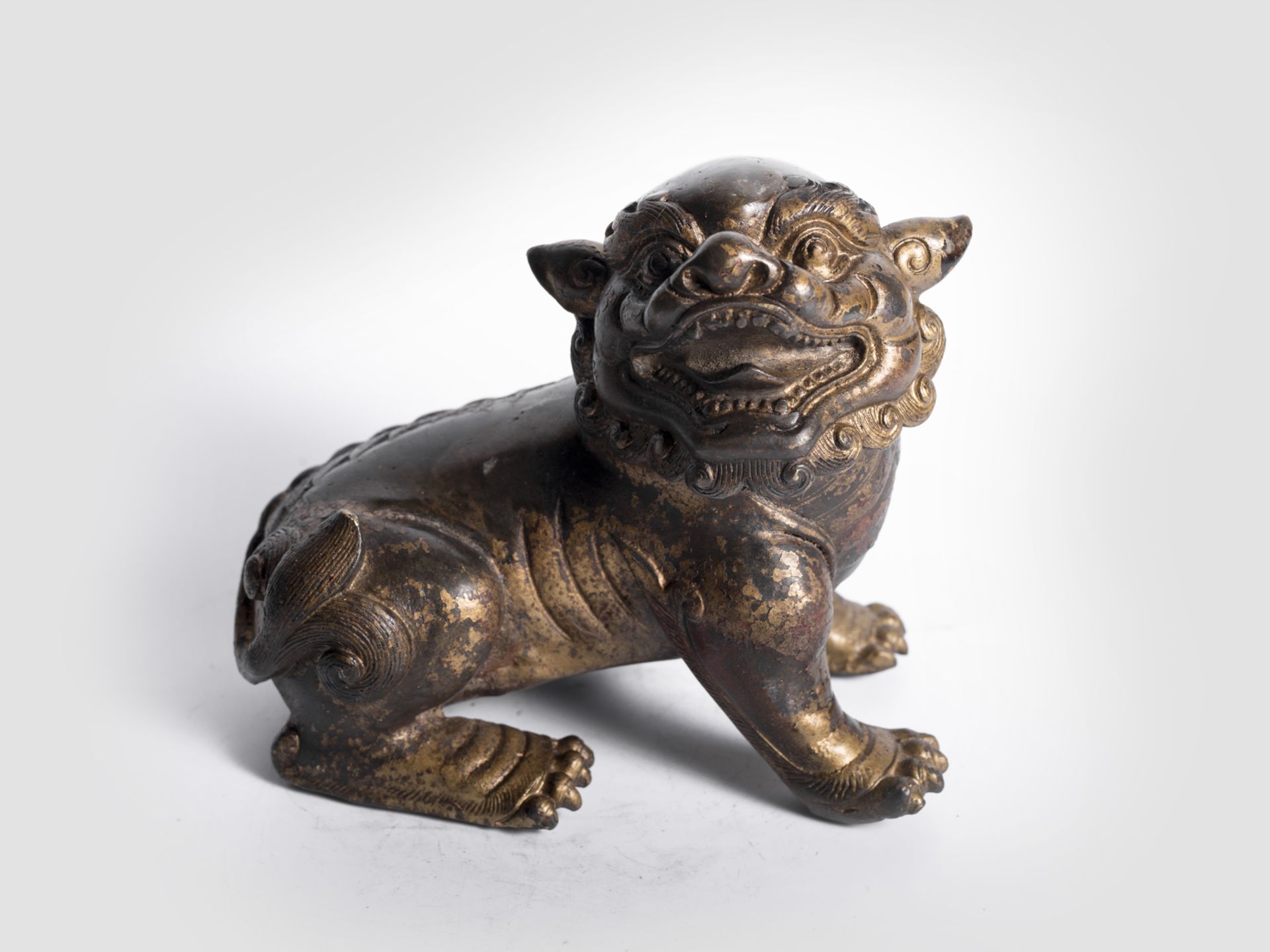 Pair of gilt bronze lions, China, Ming Dynasty, 1368 -1644 - Image 4 of 6