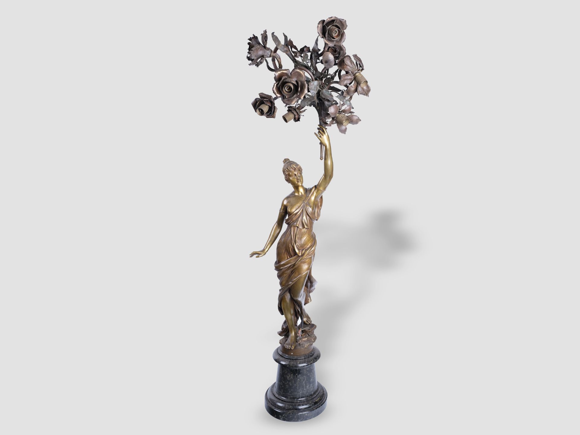 Impressive candelabra, Stuttgart 1898, Sculptural bronze casting