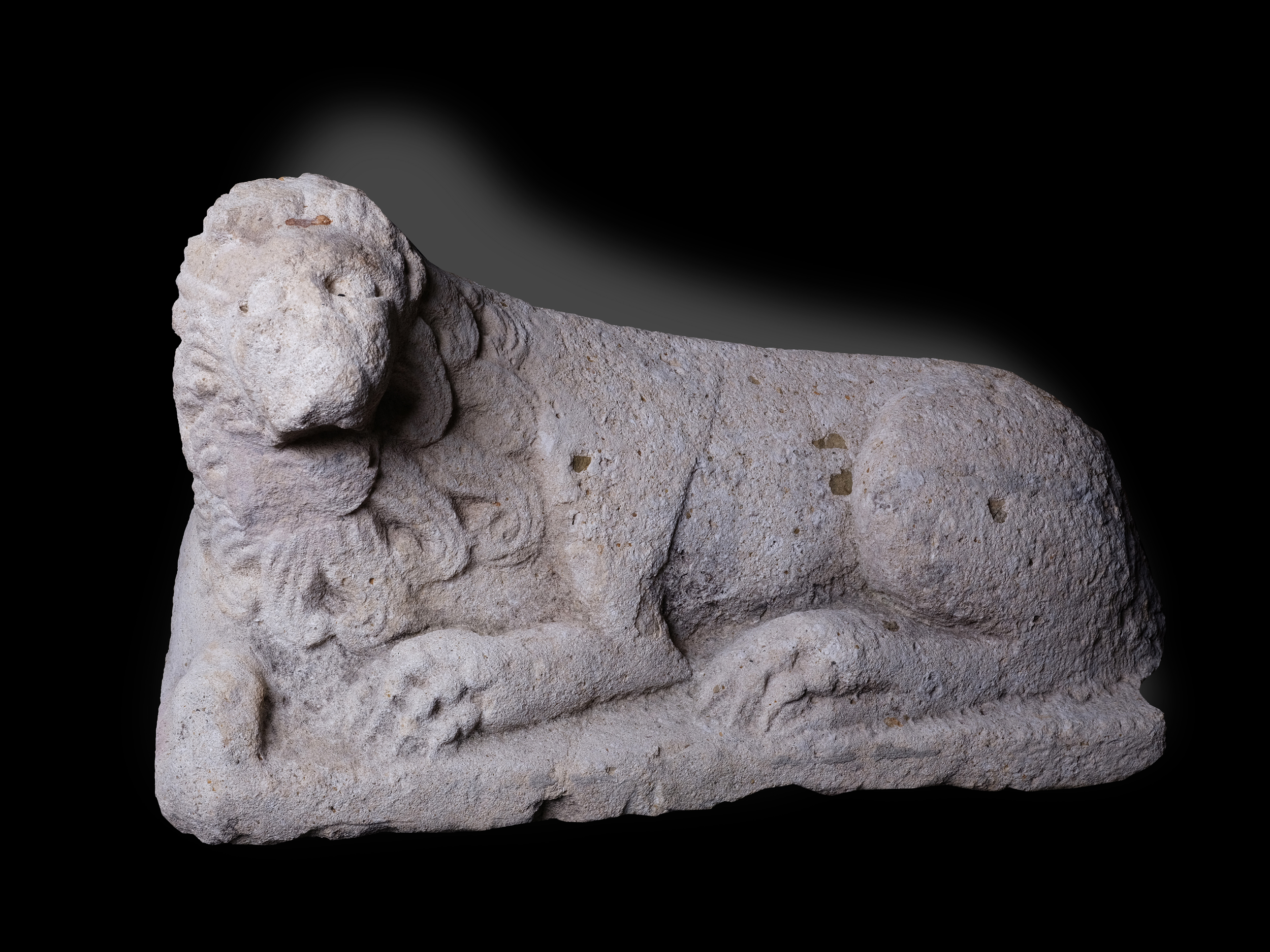 Highly important Roman Lion, Veneto / Istria, 1100 - 1150, Travertine or sandstone