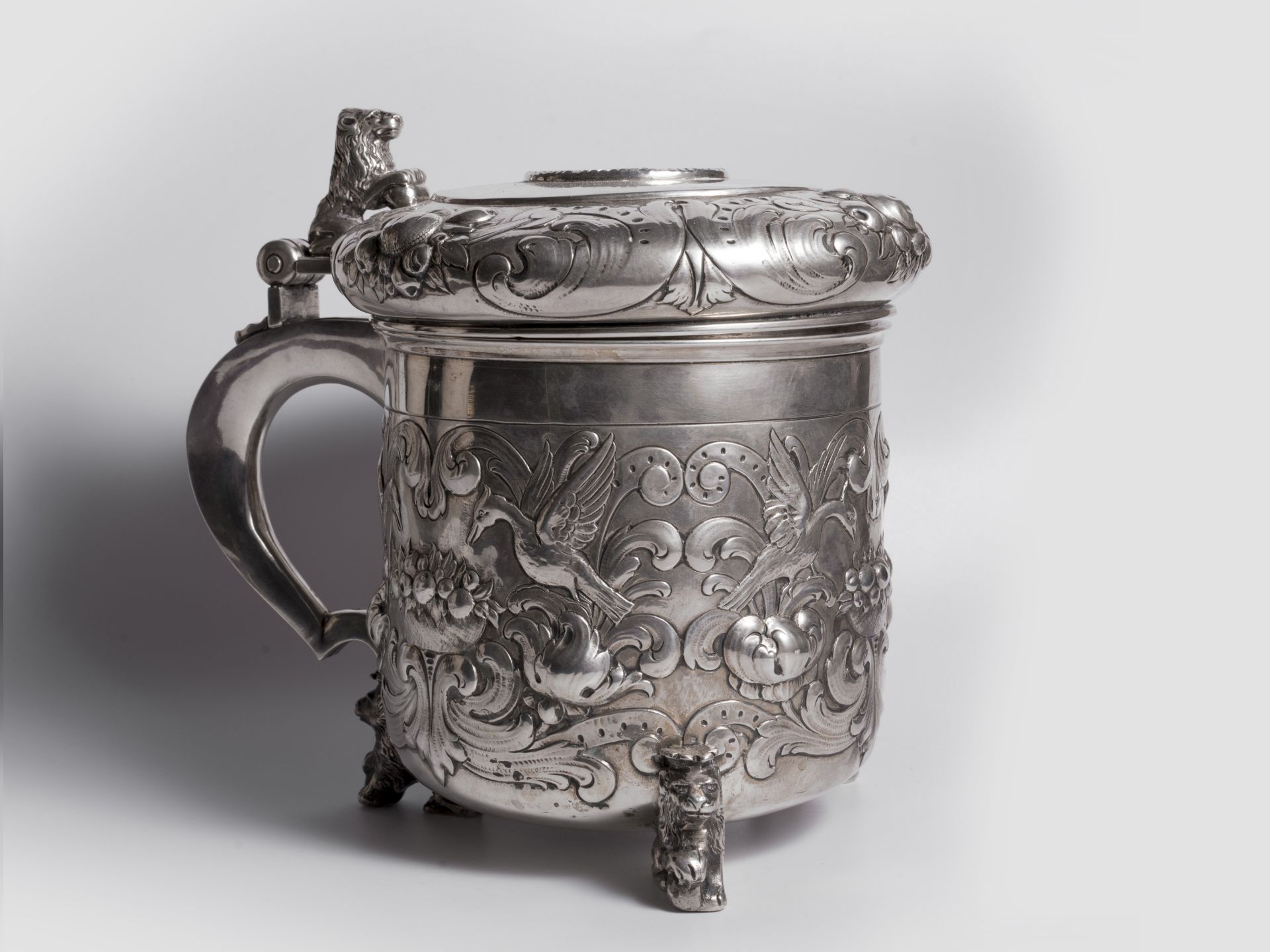 Representative silver tankard, German or Dutch, End 17th / beginning 18th century - Image 3 of 11