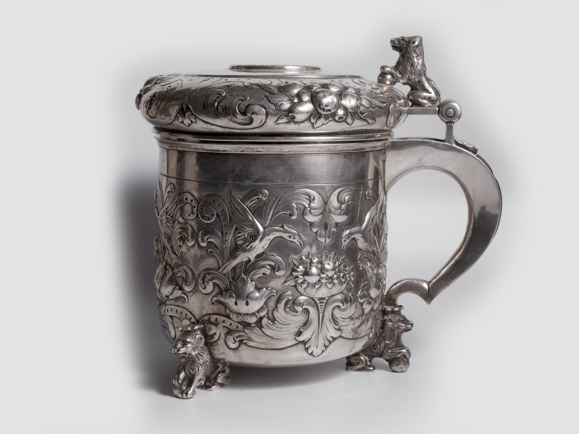 Representative silver tankard, German or Dutch, End 17th / beginning 18th century