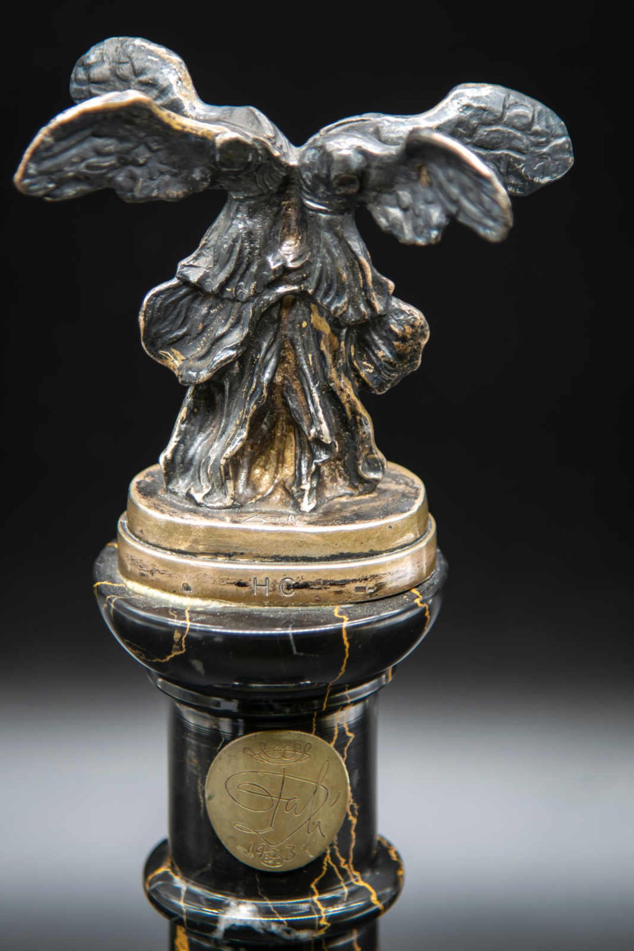 Geflügelte Figur. Bronzefigur. Hommage an Salvador Felipe Jacinto Dalí i Domènech, kurz Dali (11. - Image 2 of 5