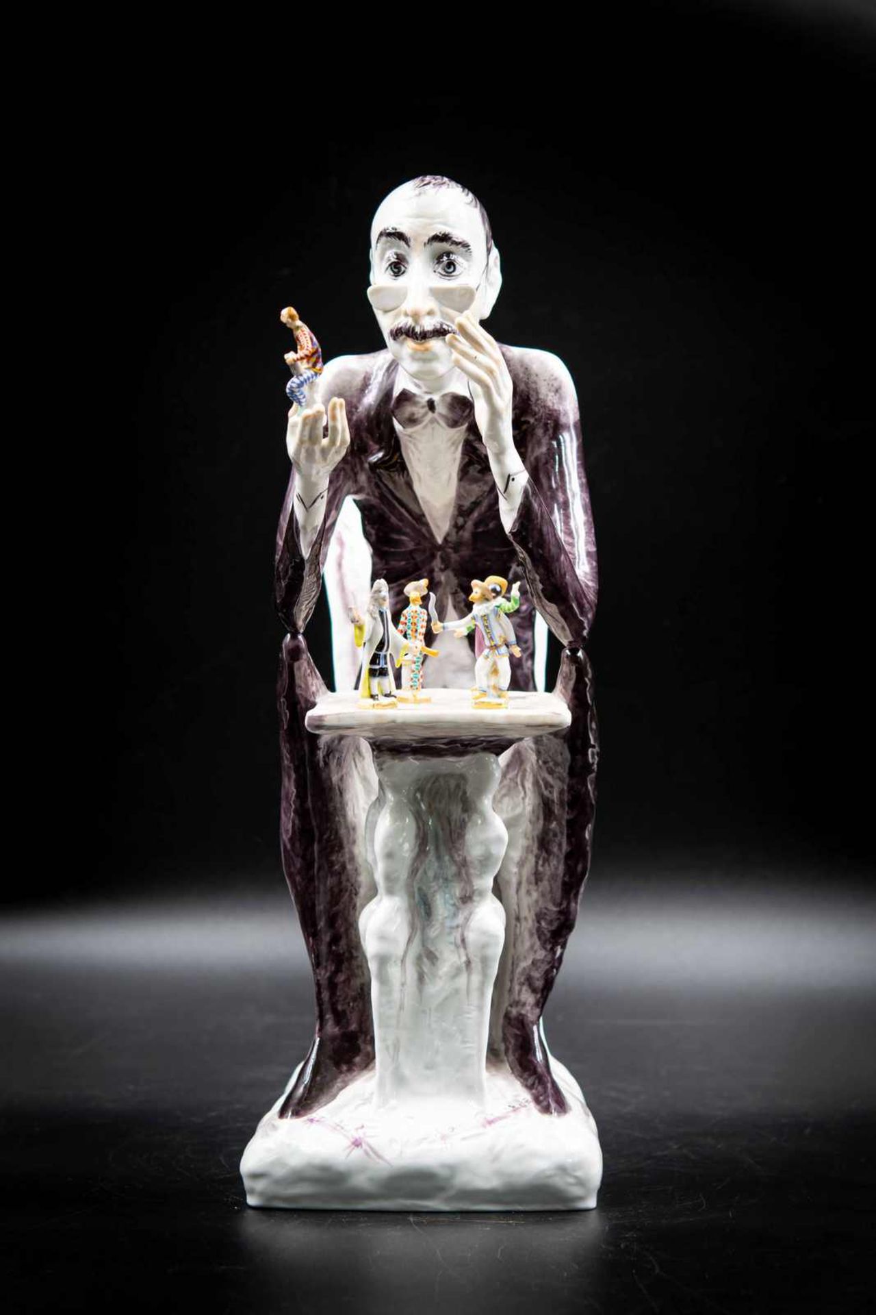 Meissen Figur "Der Sammler" 11/30