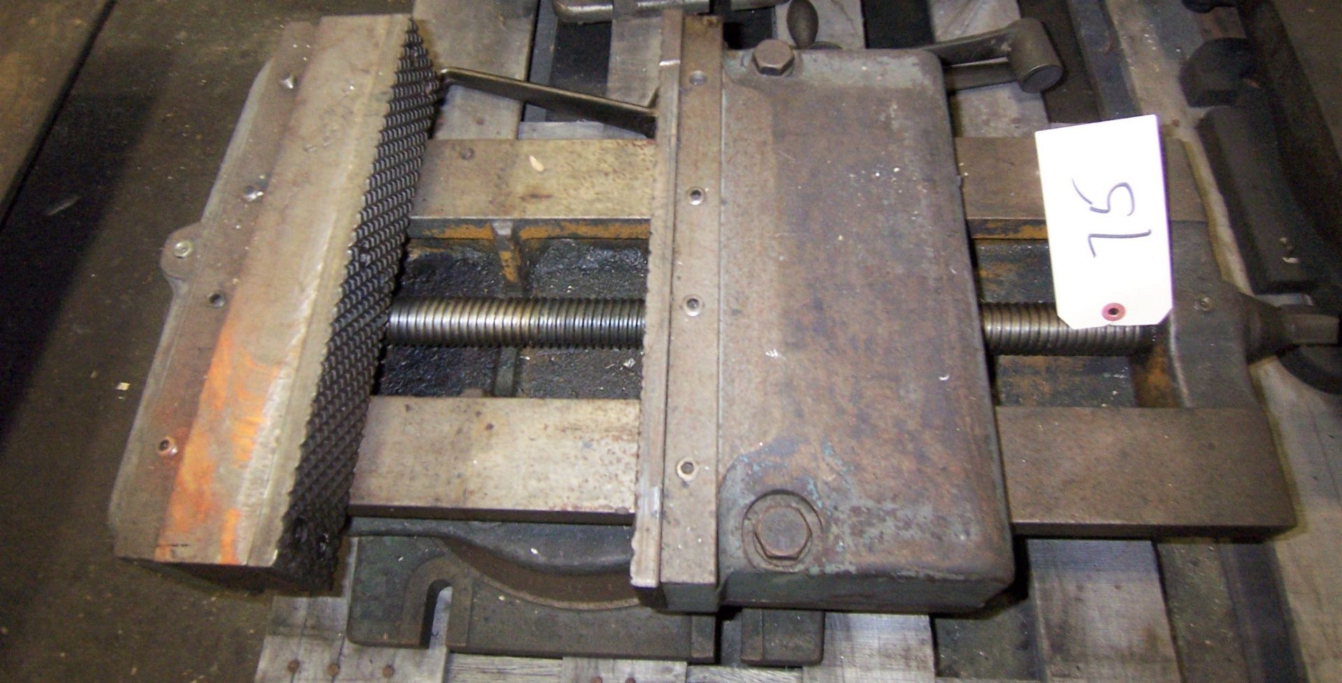 14" SWIVEL WORK VISE