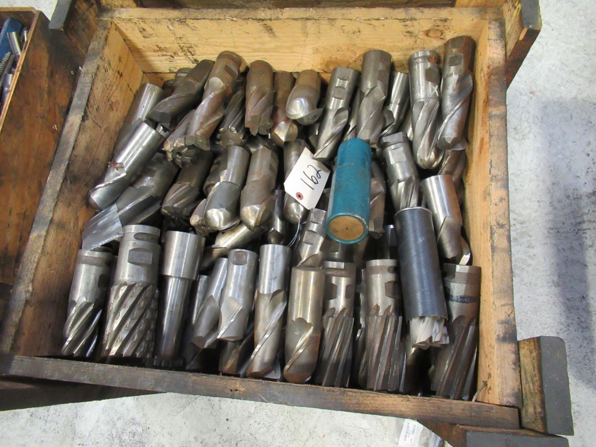 LOT OF ASSORTED END MILLS