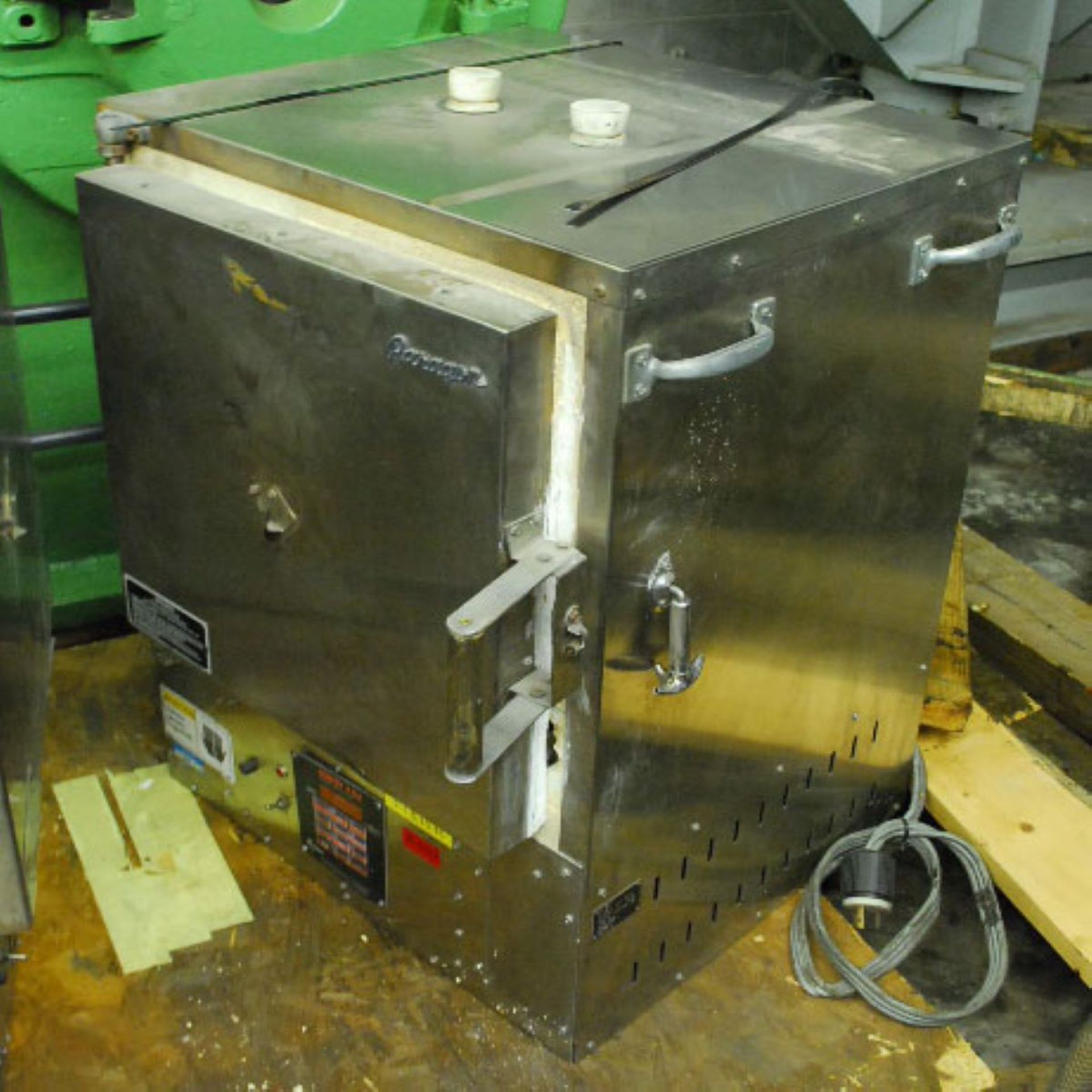 PARAGON MODEL RG18-1 HEAT TREAT BOX FURNACE