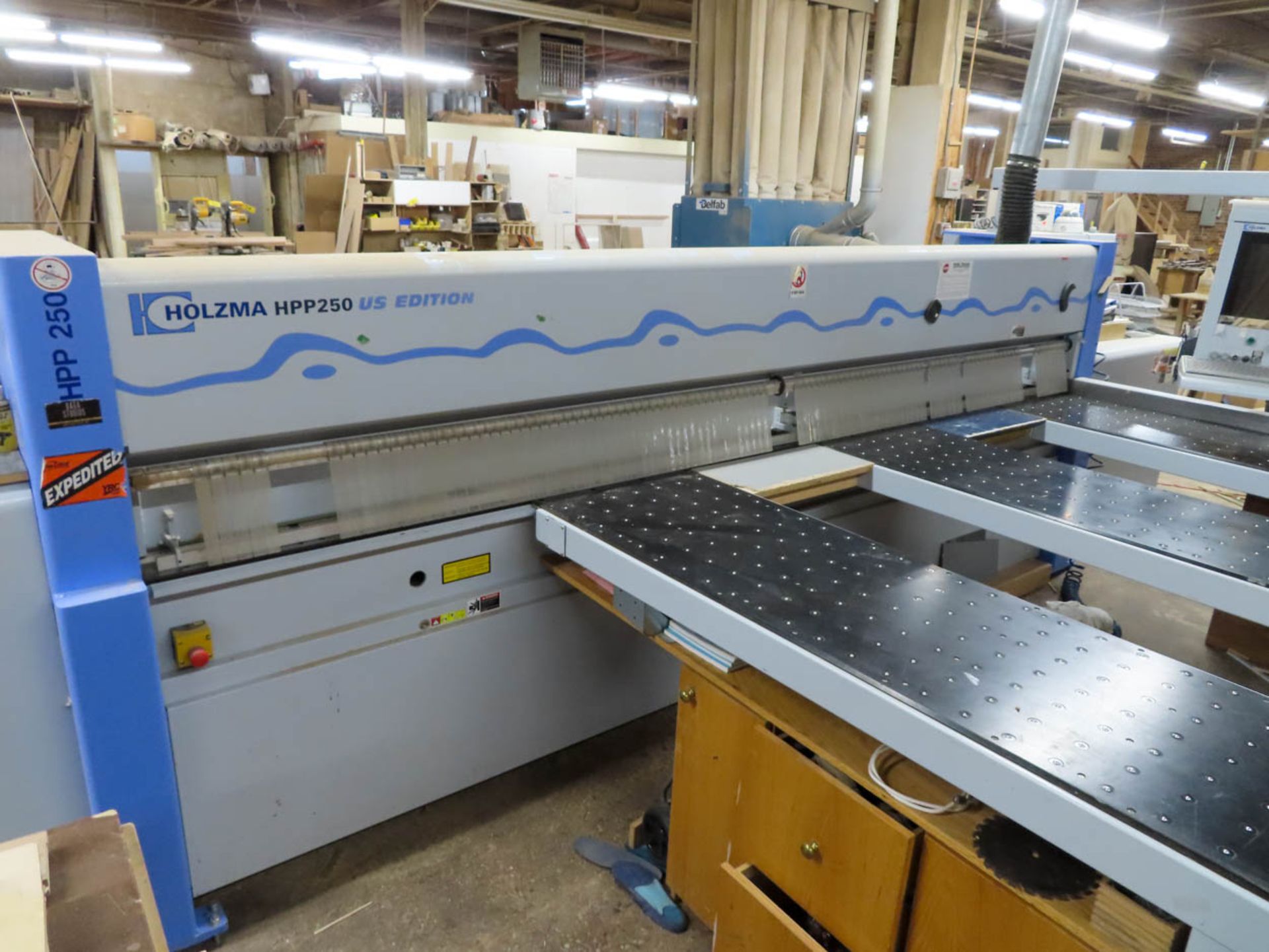 HOLZMA OPTIMAT HPP250/38/38 FRONT LOADING PANEL SAW, 150" X 150" HOLZMA POWER CONTROL CNC, AIR BEARI - Image 4 of 5