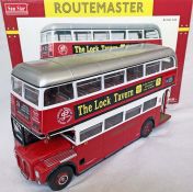 Sunstar 1/24-scale MODEL ROUTEMASTER BUS: RM 1933 in London Transport 1983 Golden Jubilee livery