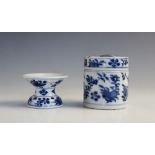 A 18th century Chinese blue and white porcelain scholars taper stand, 6.5cm wide with a blue and