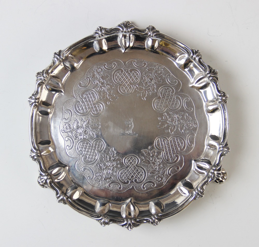 A George III Irish silver waiter, possibly by Thomas Townsend, of circular form with scalloped - Image 2 of 5