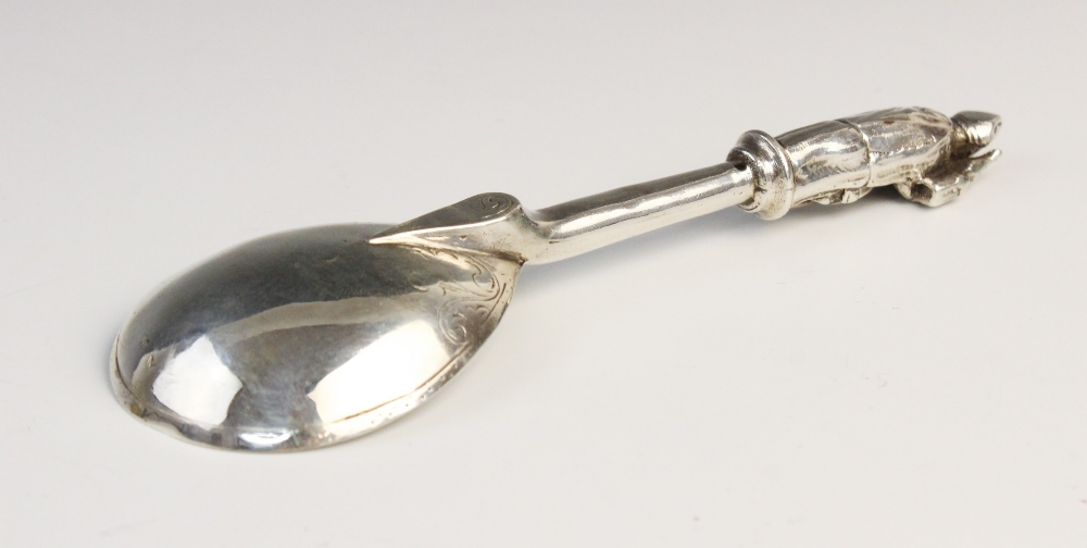 A continental silver spoon, the fig shaped bowl engraved with Mary and Jesus and inscribed 'Ave - Image 5 of 6