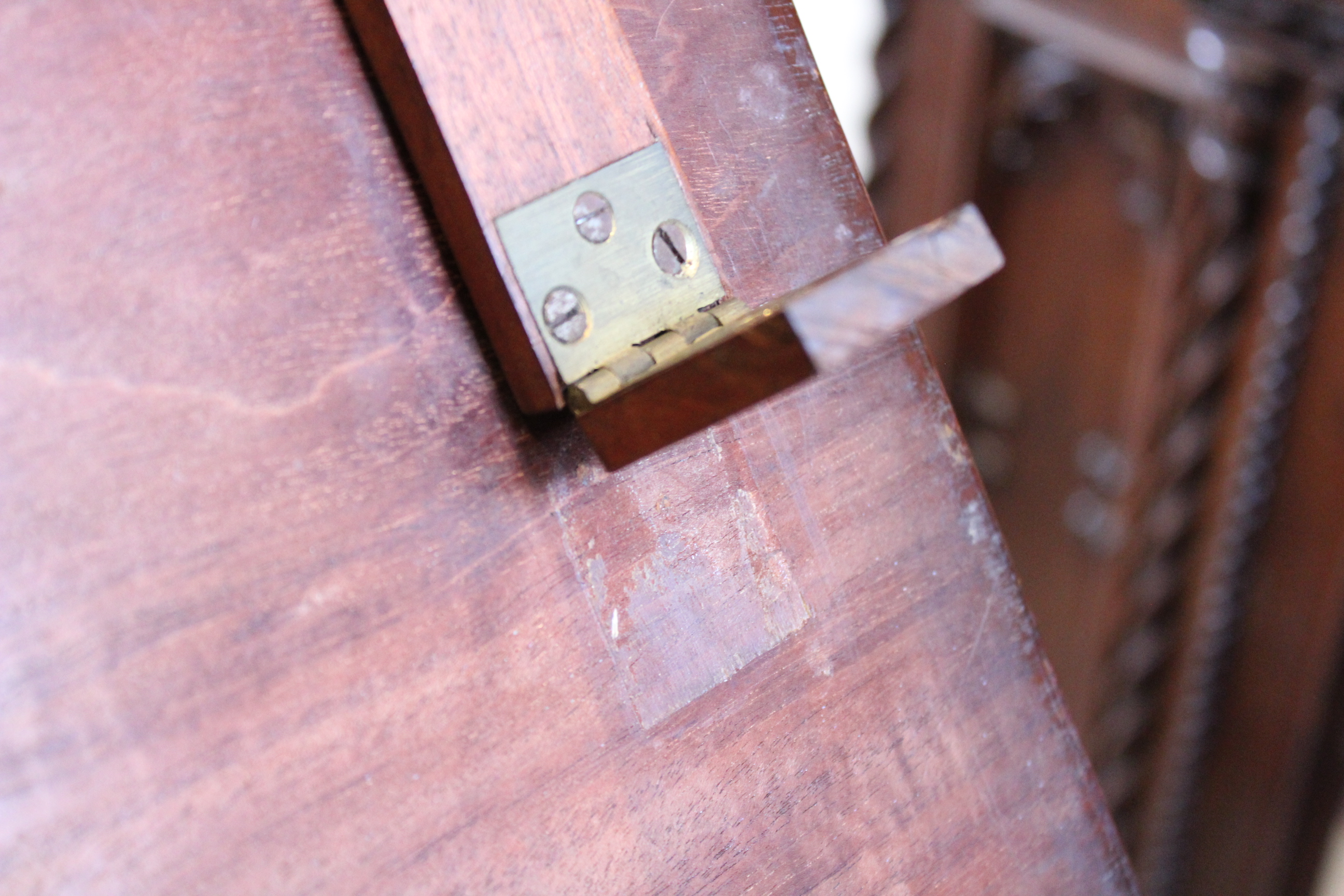 A George III mahogany pedestal quartet music stand, in the manner of Gillows, the rectangular - Image 5 of 8