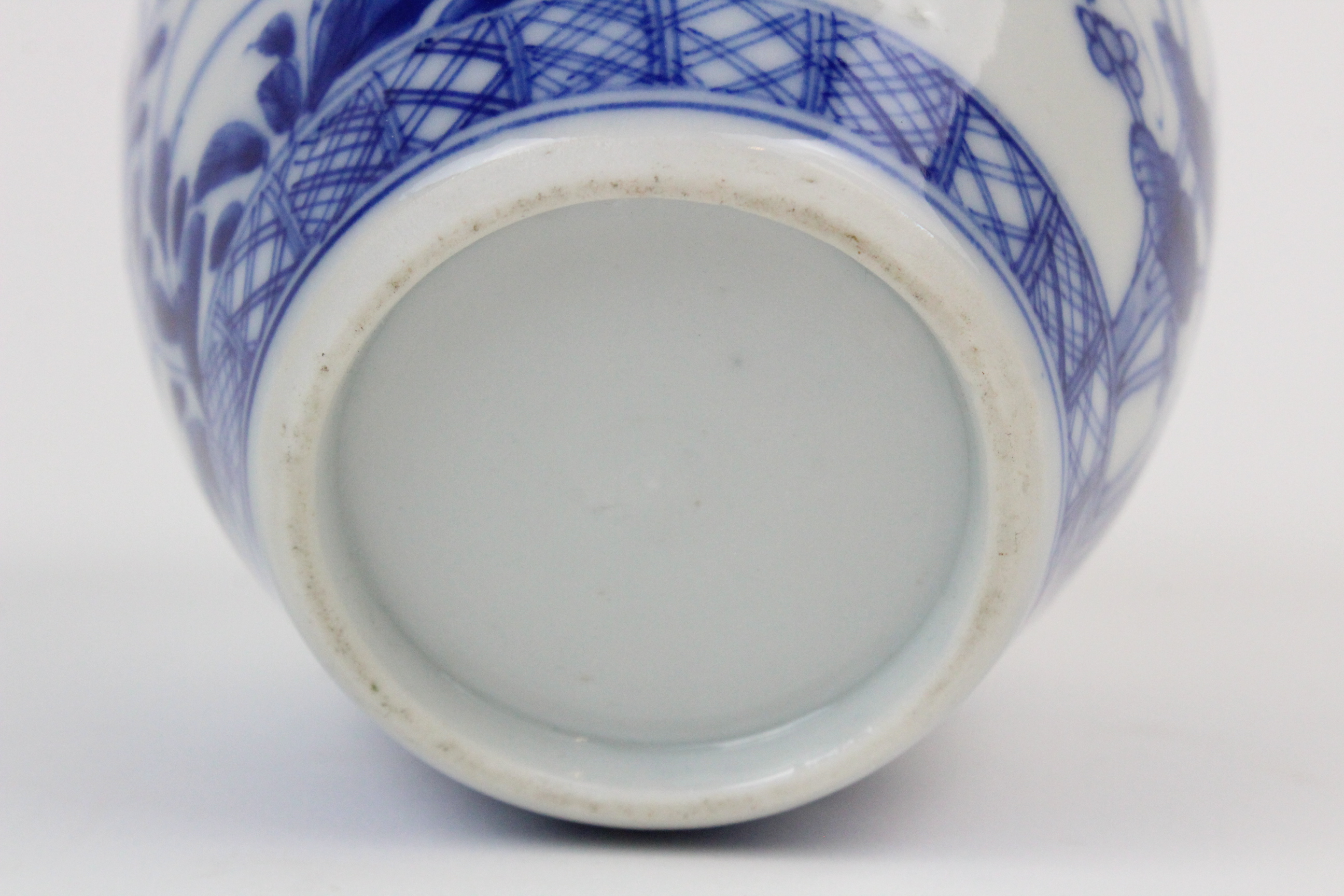 A collection of 18th century and later Chinese blue and white porcelain, to include a pair of tea - Image 4 of 12