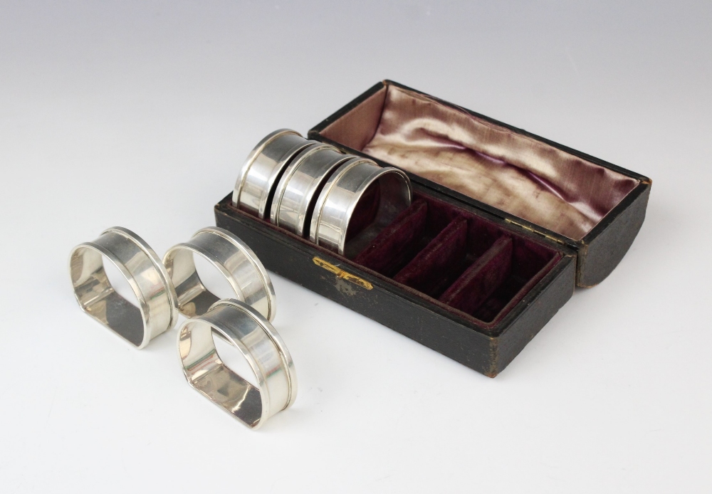 A cased set of six George V silver napkin rings by Henry Griffith & Sons Ltd, Birmingham 1937, - Image 2 of 16