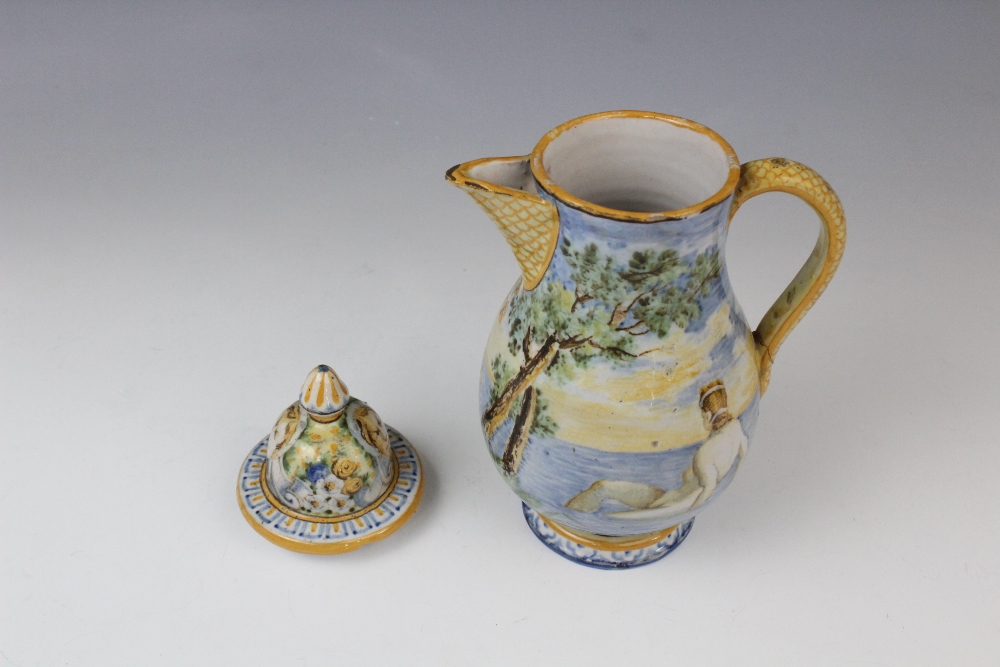 An Italian faience ewer and cover in the manner of Cantagalli, 20th century, decorated with a - Image 5 of 6