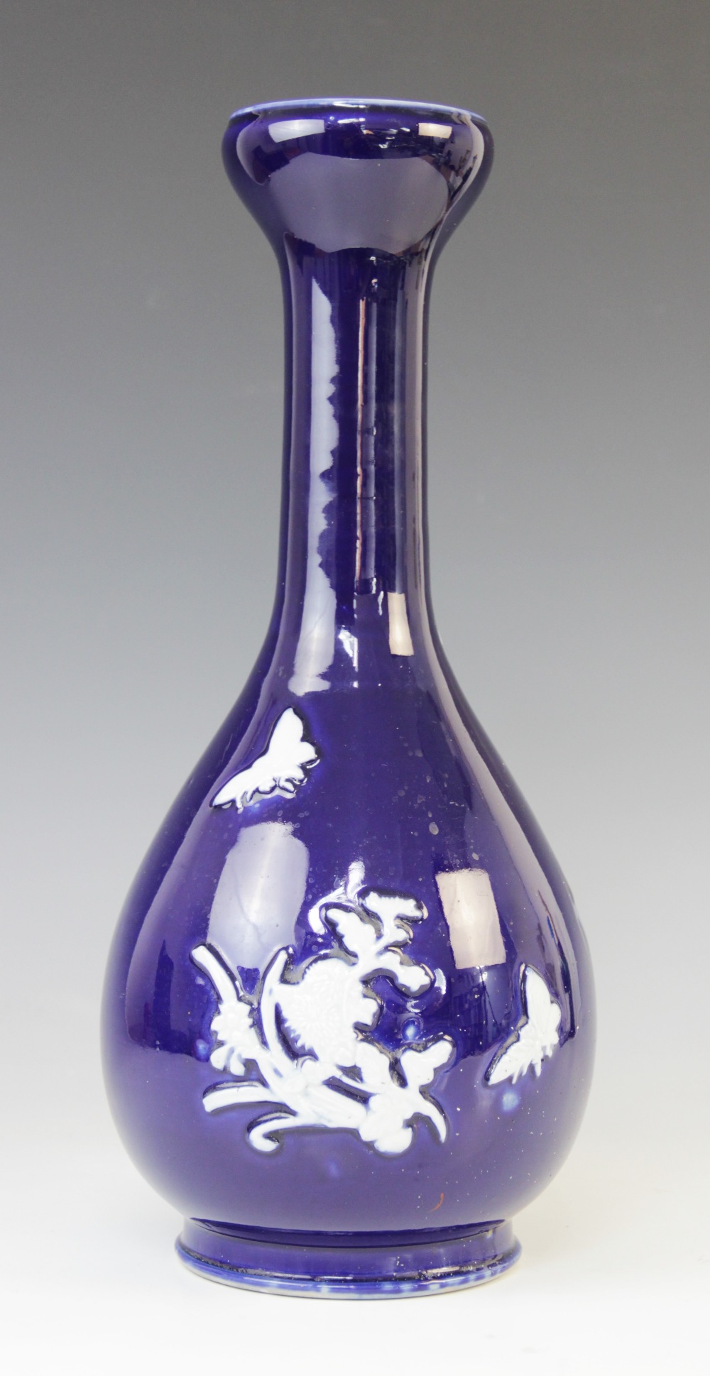 A Japanese blue and white vase, 19th/20th century, the garlic neck shaped vase decorated in white - Image 2 of 10