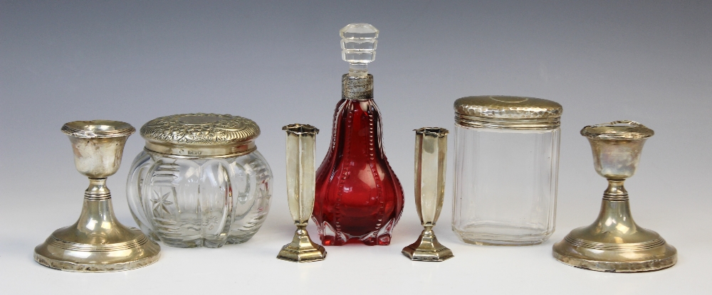 An Edwardian silver topped cut glass dressing table jar by William Comyns, London 1903, of - Image 2 of 2