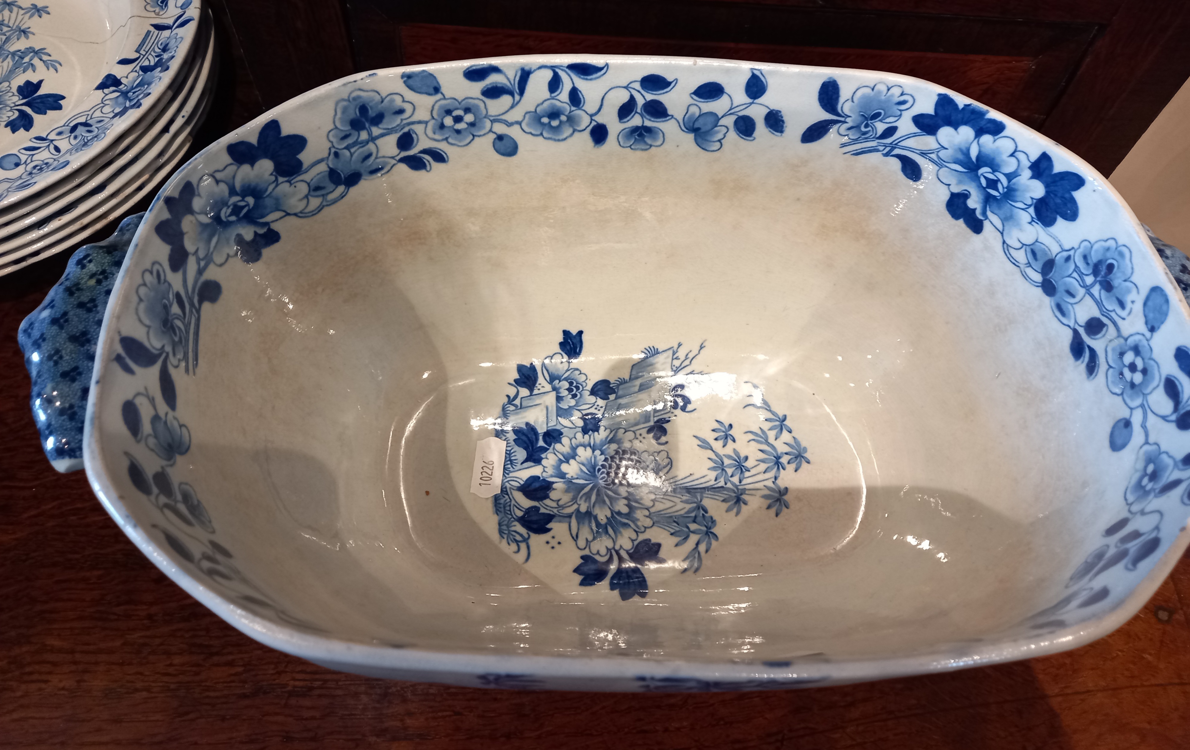 A selection of Roger's blue and white dinner wares, 19th century, each decorated with a central - Image 9 of 10