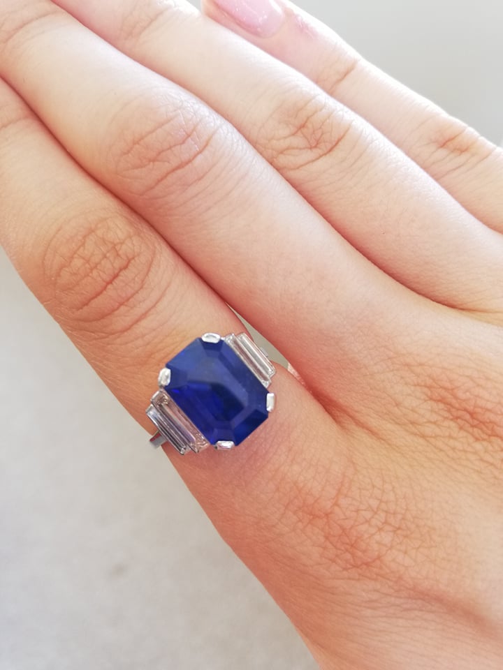 An Art Deco sapphire and diamond ring, the central octagonal step cut sapphire (measuring 11.79mm - Image 7 of 20