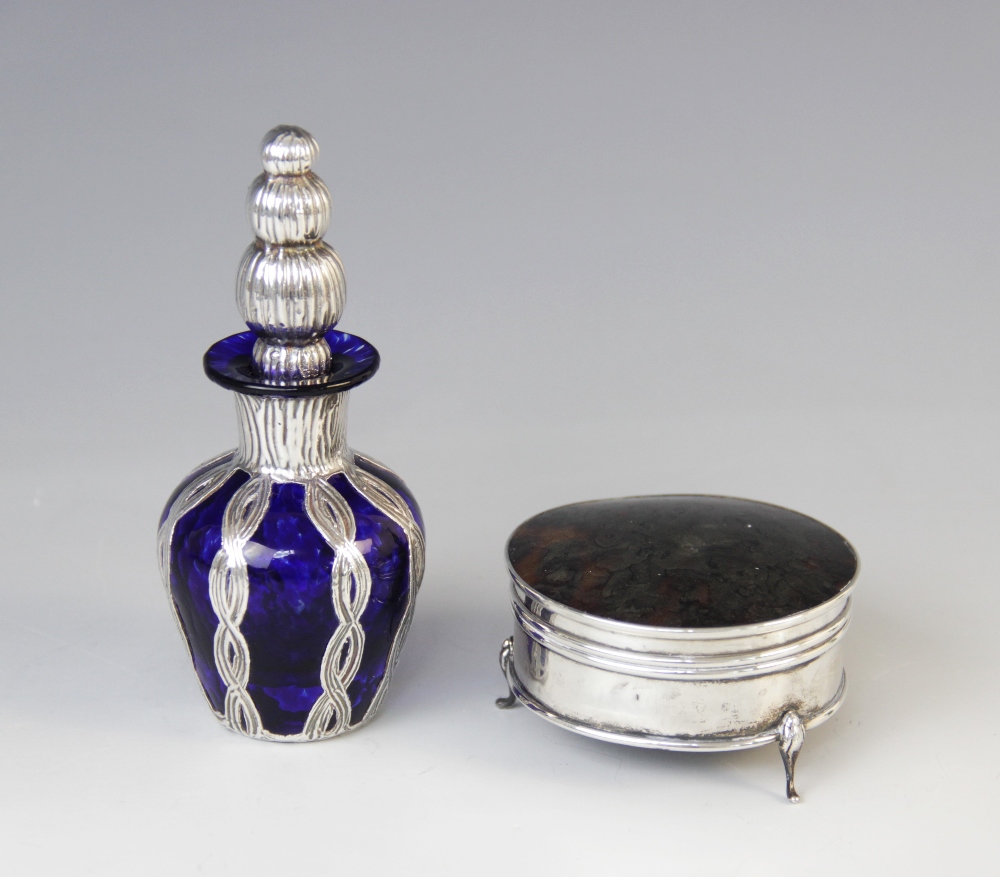 A George V silver and tortoiseshell jewellery box by Adie Brothers, Birmingham 1925, of circular