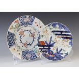 Two Japanese Imari plates, 18th/19th century, one of scalloped form and decorated with a stylised