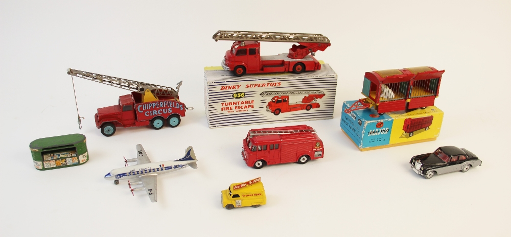 A collection of vintage diecast model vehicles, comprising: a Dinky Toys boxed 706 'Vickers Viscount