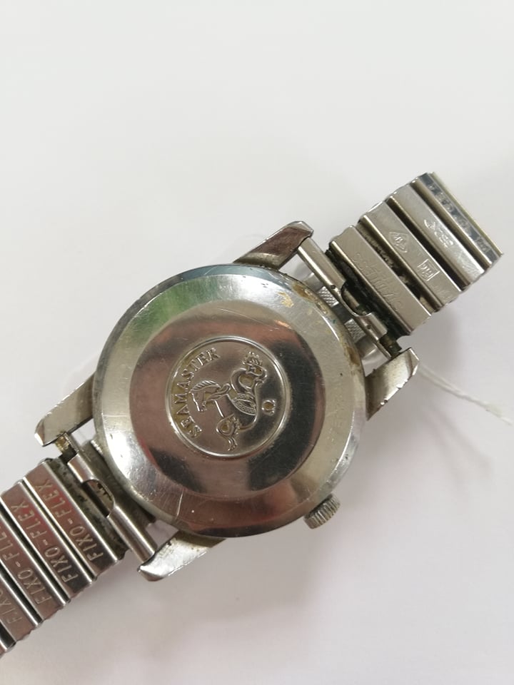 A gentleman's Omega Seamaster automatic stainless steel wristwatch, cream dial with gilt baton - Image 4 of 4