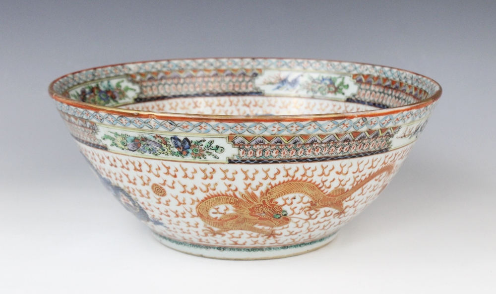 A Chinese porcelain Cantonese rose bowl, 19th/20th century, decorated in rouge-de-fer palettes - Image 2 of 4