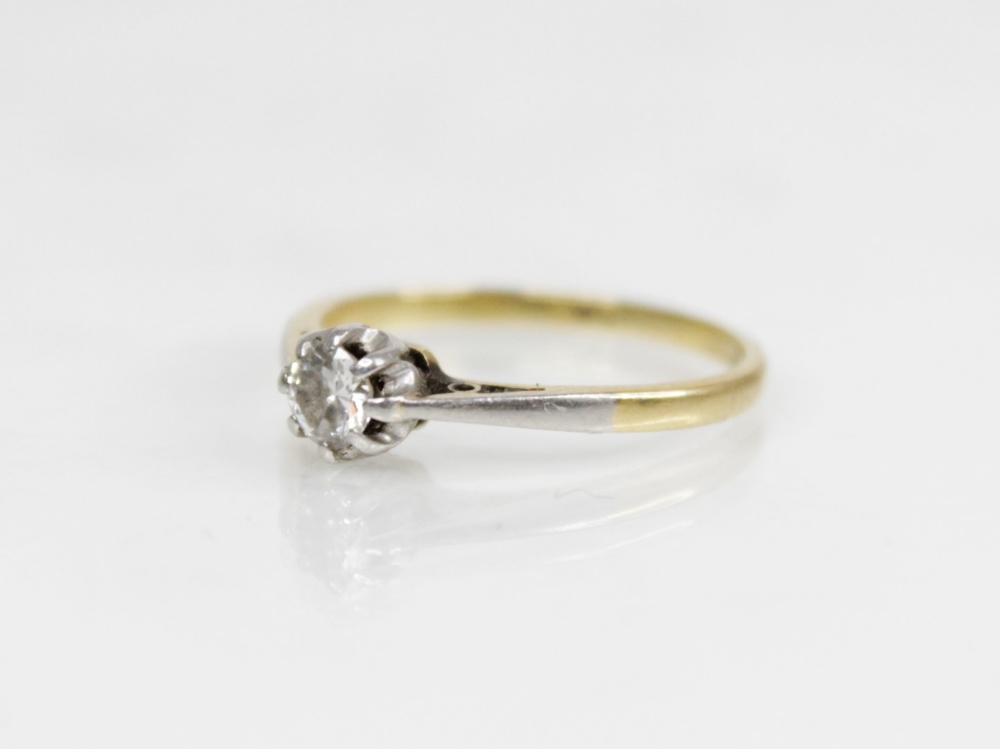 A diamond solitaire ring, the central round brilliant cut diamond (weighing approximately 0.20 - Image 4 of 4