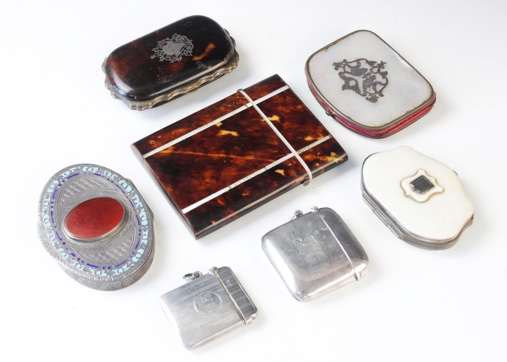 A selection of 19th century and later purses, vestas, compacts and card cases, to include a - Image 2 of 3