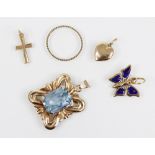 A selection of gold coloured jewellery and accessories, to include; a 14ct gold pendant set with a