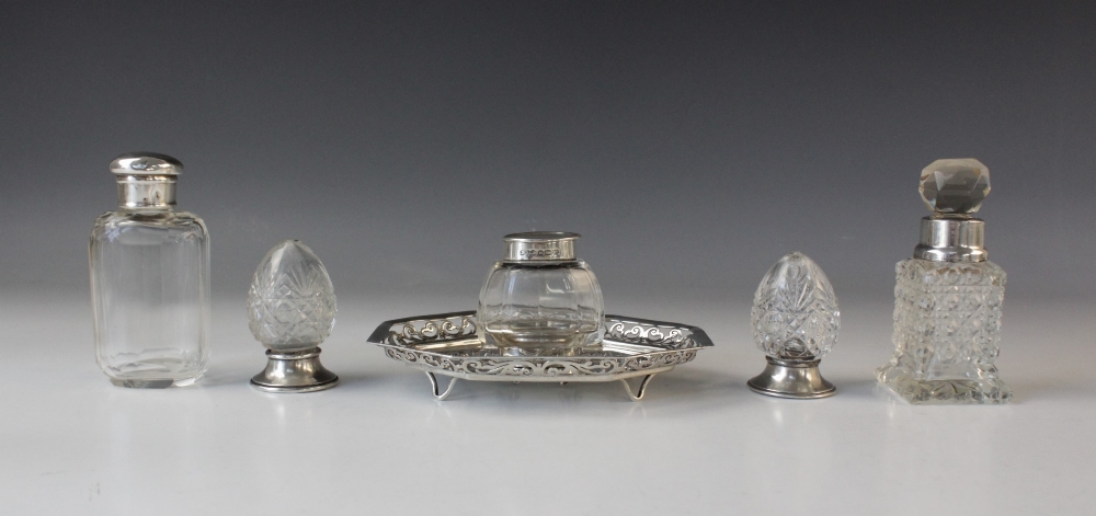 An Edwardian silver cut glass inkwell by James Dixon & Sons, Sheffield 1904, the octagonal base with