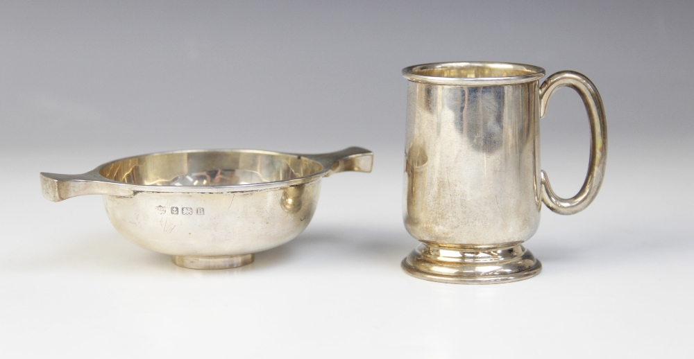 A George I silver porringer, S Blanckensee & Sons Ltd, Birmingham 1926, 13.3cm wide, together with a - Image 2 of 2