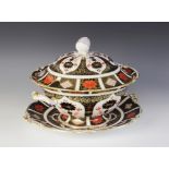 A large Royal Crown Derby Imari, 1128 pattern tureen, cover and stand (at fault) (seconds), tureen