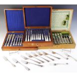 A cased 24-piece Victorian cutlery set, John Batt, Sheffield 1899, weighted silver handles with