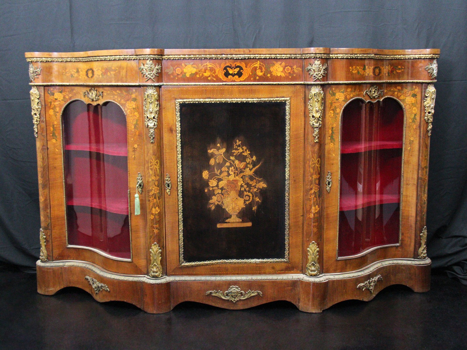 BELLA CREDENZA VITTORIANA