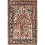 TAPPETO HEREKE' LANA trama ed ordito in cotone, vello in lana. Turchia XX secolo - cm 227 x 166