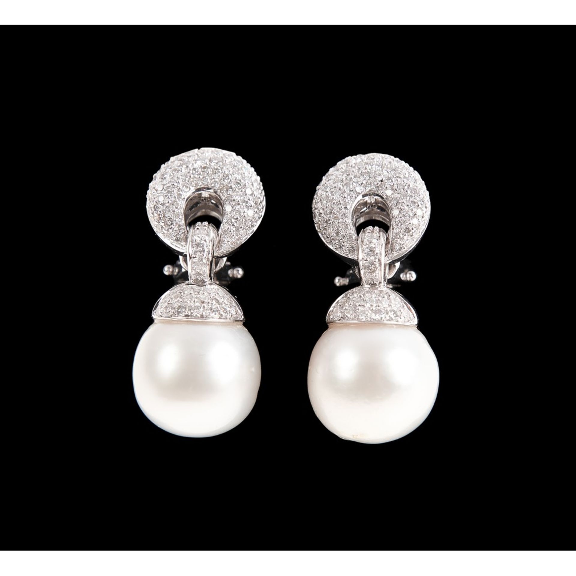 ORECCHINI in oro bianco con perle australiane ct. 22 e diamanti taglio brillante ct. 1,80, F color