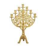 GRANDE CANDELABRO a sette fiamme in legno intagliato e dorato. XX secolo - cm 115 x 42 x Alt. Cm