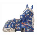 SCALDALETTO con coperchio in ceramica smaltata e decorata raffigurante "Cavallo", firmato alla
