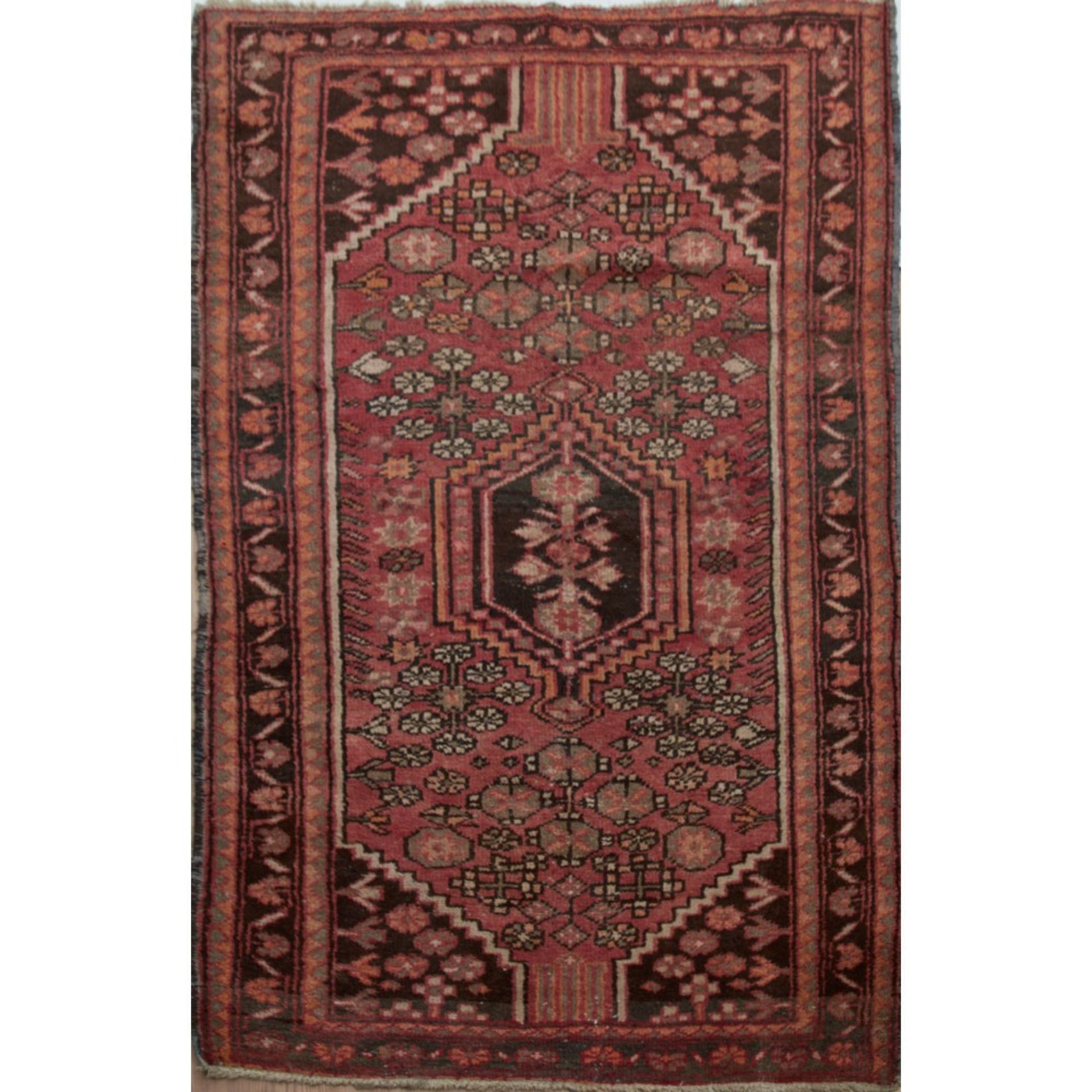 TAPPETO MOSSUL trama ed ordito in cotone, vello in lana. Persia XX secolo - cm 195 x 129