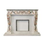 CAMINO in marmo bianco con intarsi di varie tipologie di marmo (mancanze). Sicilia metÃ  '900 - cm