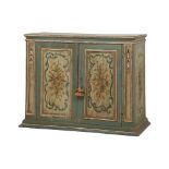 CREDENZA a due ante in legno dipinto e laccato