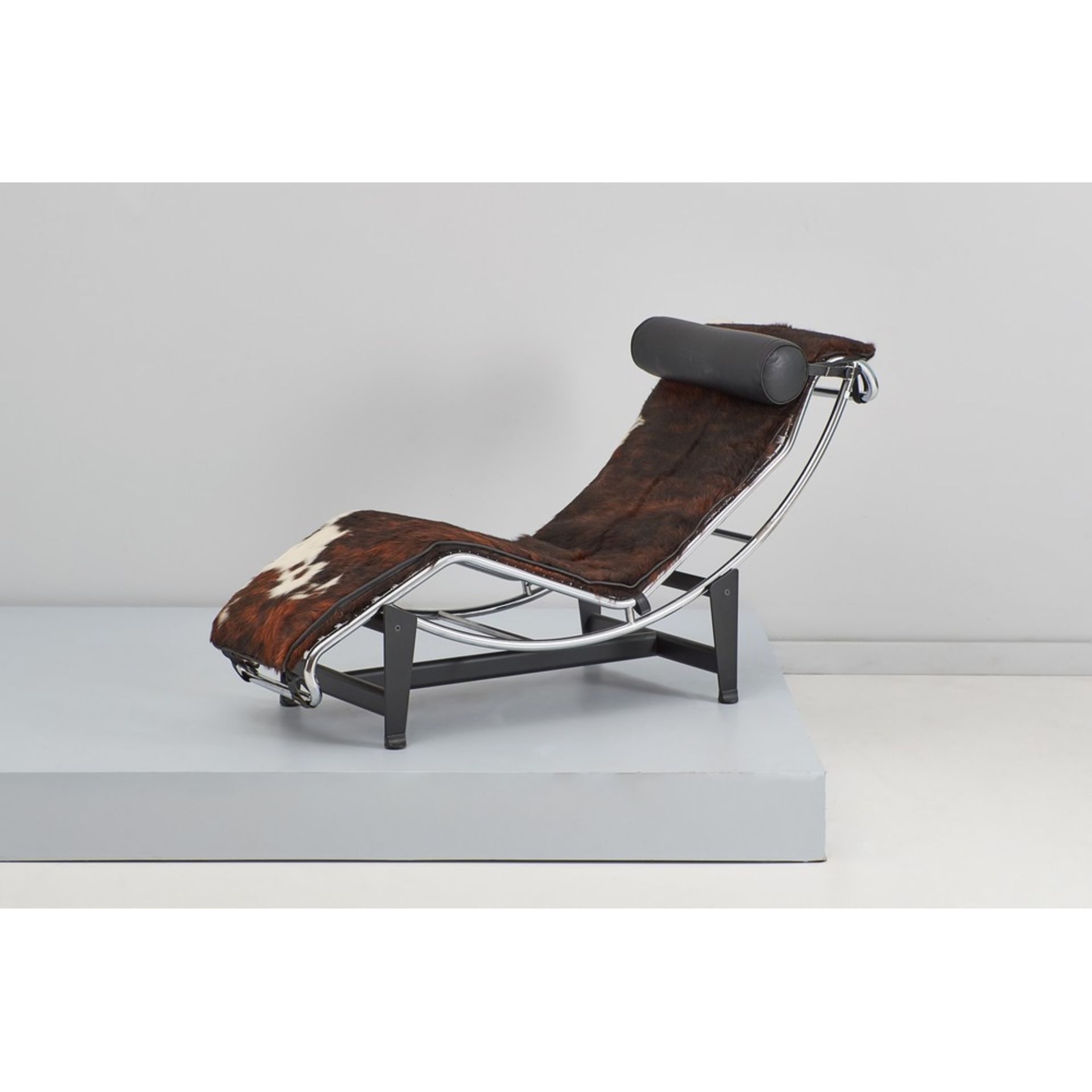 LE CORBUSIER JEANNERET & PERRIAND Chaise longue LC4