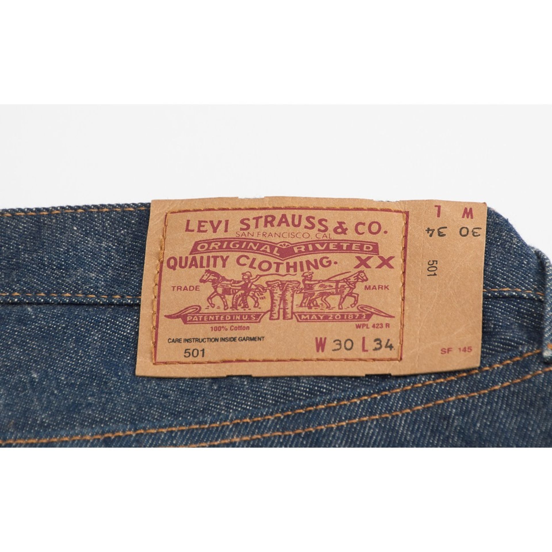 DUE CAPI CLAUDE MONTANA' E LEVIS 501 VINTAGE - Bild 2 aus 3